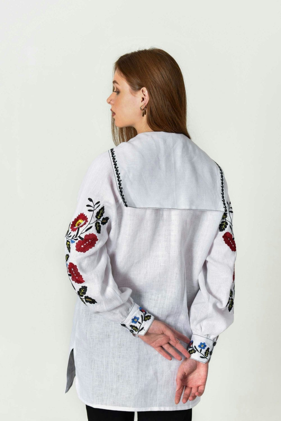 Вышиванка женская "Барвы" – яркий и колоритный украинский образ.