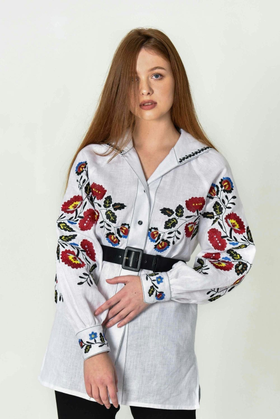 Вишиванка жіноча "Барви" – яскравий і колоритний український образ.