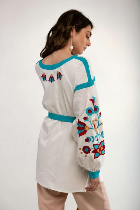 Women's embroidery "Kvitka" milk - tenderness and traditional Ukrainian style.