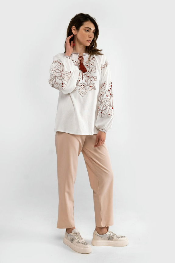 Women's embroidered "Swan" milk - the grace and refinement of traditions