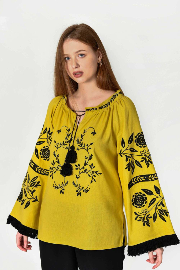 Вишиванка жіноча "Чумацький шлях" охра – витончена краса і традиційні мотиви