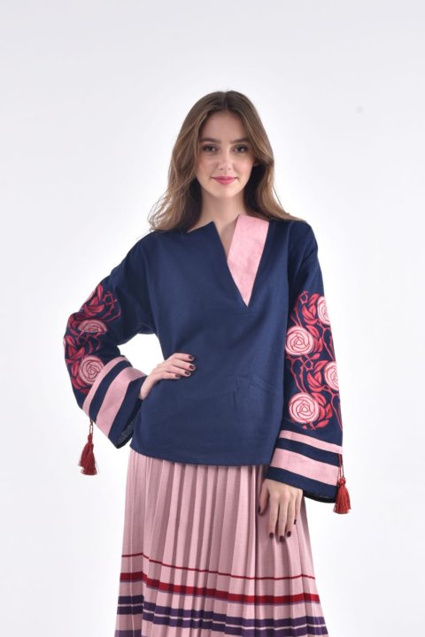 Vyshyvanka da donna "Shypshyna" blu scuro di 2KOLYORY
