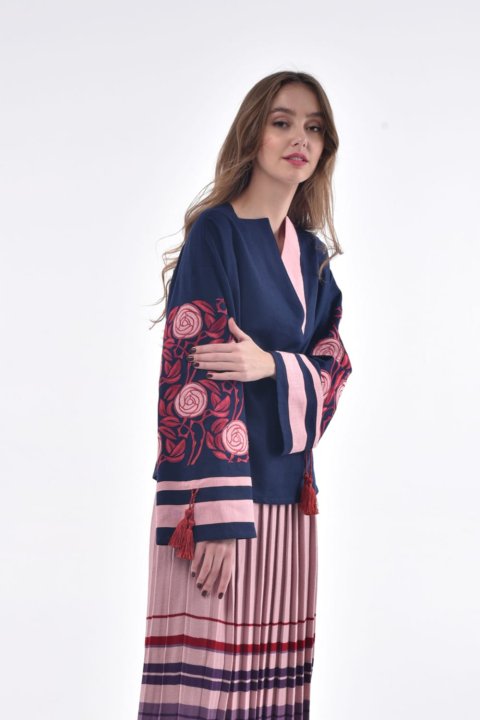 Vyshyvanka pour femme "Shypshyna" bleu marine par 2KOLYORY