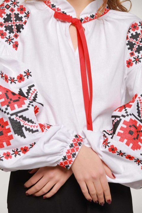 Women's embroidery "Kvity Zori" is a charming combination of tradition and elegance.