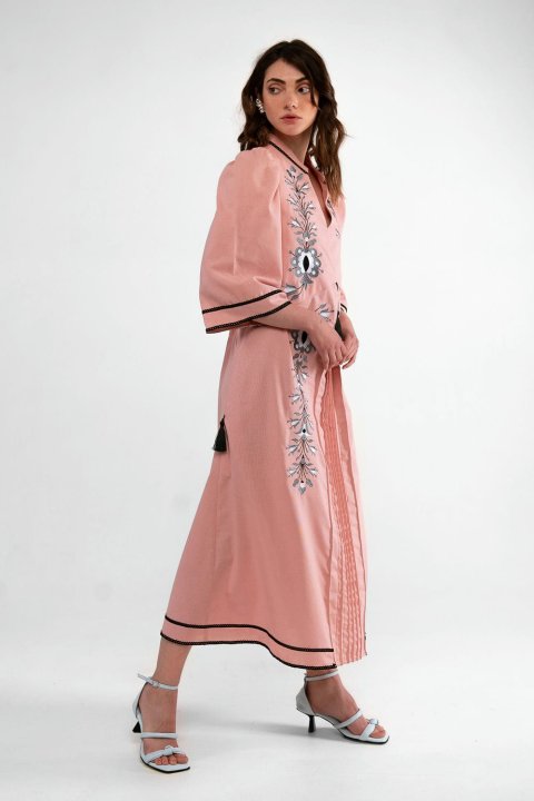 Vestido bordado para mujer "Lozova" color polvo de 2KOLYORY