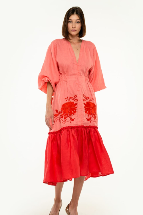 Вишита сукня "Журавка" корал – яскравий та витончений український образ.