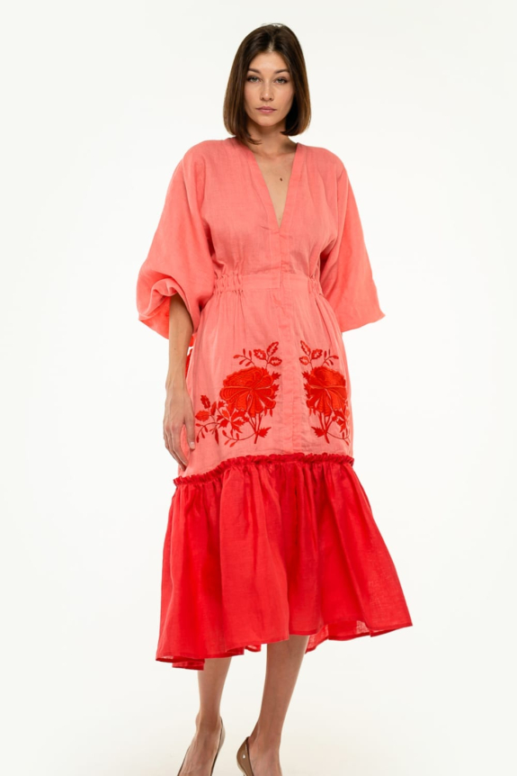 Вишита сукня "Журавка" корал – яскравий та витончений український образ.