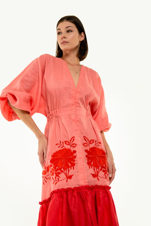 Вышитое платье "Журавка" коралл – яркий и утонченный украинский образ.