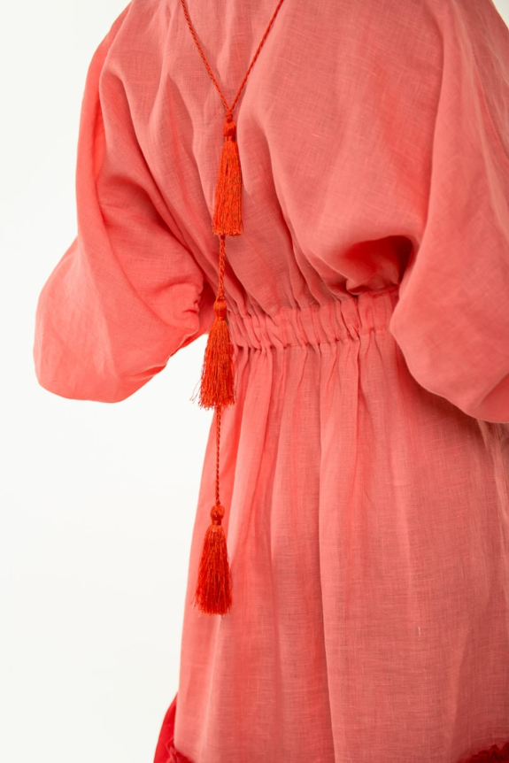 Вишита сукня "Журавка" корал – яскравий та витончений український образ.
