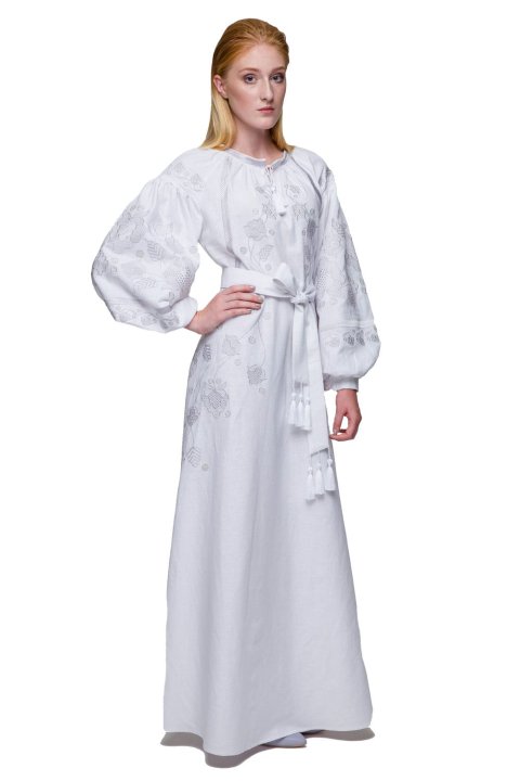 Besticktes Damenkleid „Hromowyzja” Weiß von 2KOLYORY