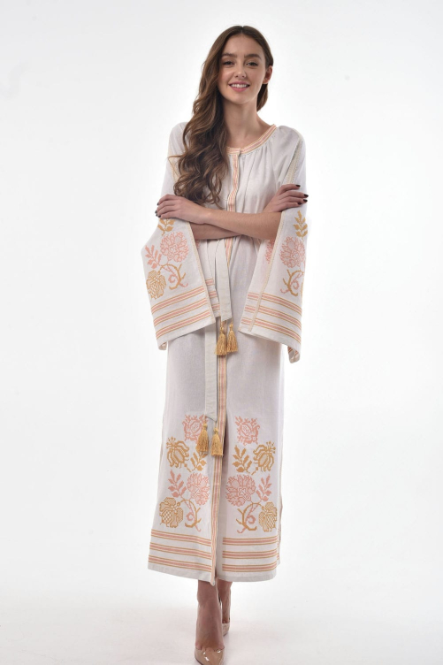 Платье вышитое "Княжна" – изящный и величественный украинский образ.