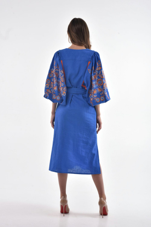 Сукня вишита "Знахідка" волошкова – вишуканий та стильний український образ