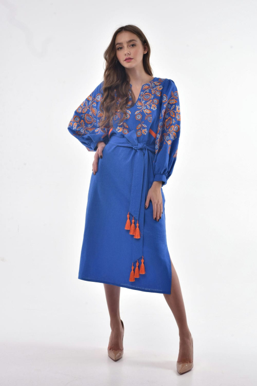 Сукня вишита "Знахідка" волошкова – вишуканий та стильний український образ