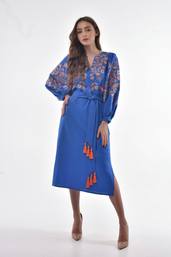 Платье вышитое "Находка" васильковая  – изысканный и стильный украинский образ.