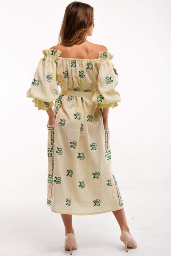 Платье вышитое "Барвинок" желтое – яркий и утонченный украинский стиль.