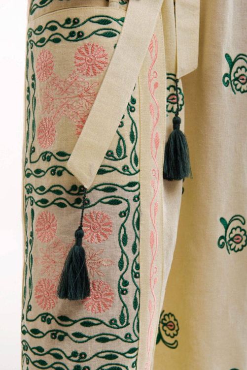 Платье вышитое "Барвинок" желтое – яркий и утонченный украинский стиль.