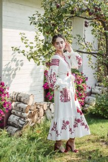 Dress embroidered "Cherry Orchard" is the embodiment of natural beauty and traditions
