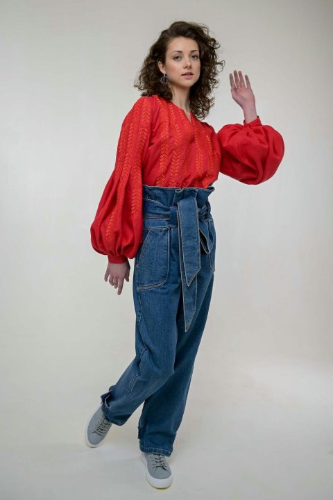 Blusa bordada femenina „Strumivka” color rojo de 2KOLYORY