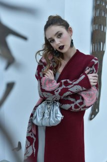 Cardigan "Shypshina" burgundy is an elegant and rich choice for a stylish look.