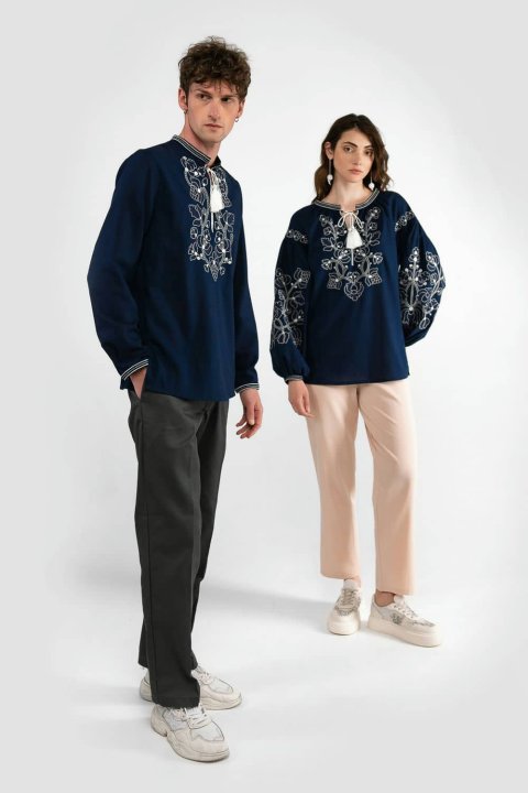 Camisa bordada de hombre "Lebedin" azul oscuro - Estilo y tradición