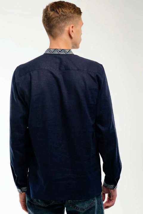 Vyshyvanka Masculina Azul-Marinho „Spadok“ – cor profunda e estilo