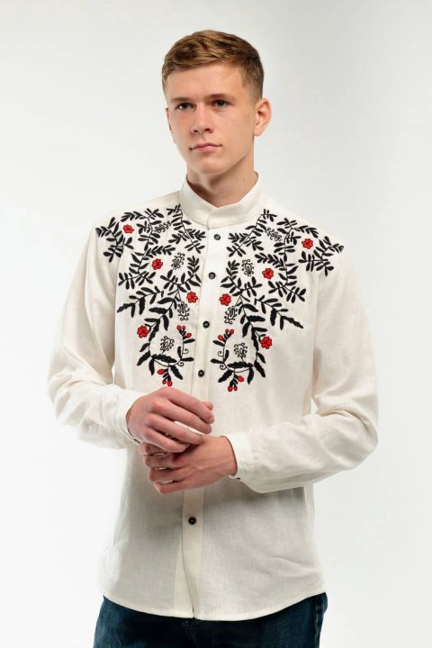 La camisa bordada para hombre "Talan" es un símbolo de suerte y de las tradiciones ucranianas