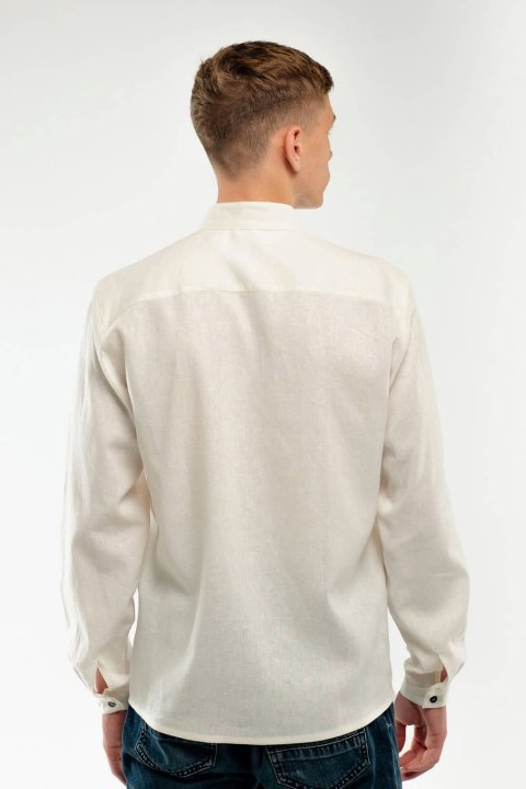 La chemise brodée pour homme "Talan" est un symbole de chance et de traditions ukrainiennes