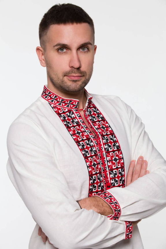 Семейные вышиванки "Оберіг" – символ единства и традиций.