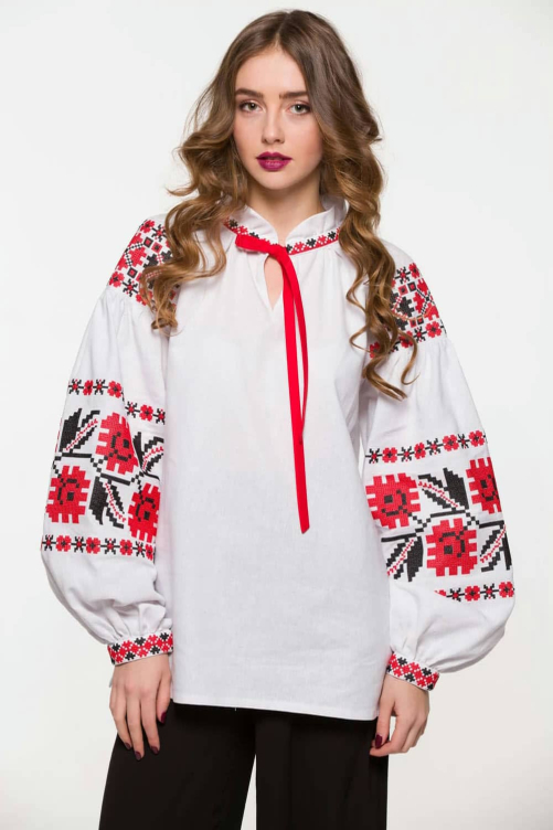 Парные вышиванки "Квиты Зори" – гармония и нежность украинского стиля.