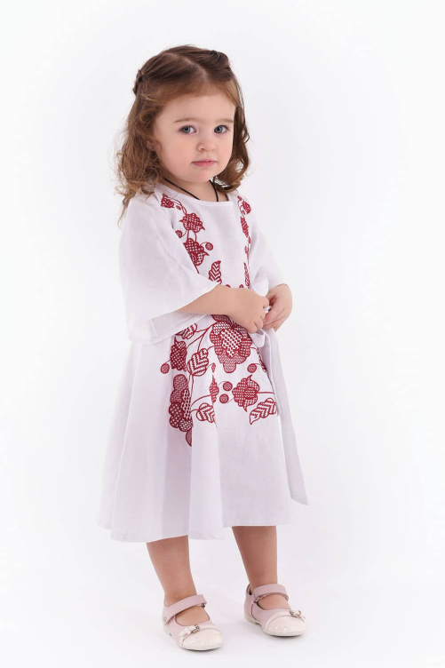 Вишита сукня для дівчинки "Громовиця" бордо – елегантність і сила українських традицій.