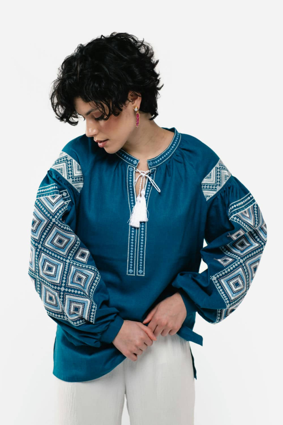 Women's embroidery "Suzirya" sea wave - a stylish and sophisticated Ukrainian image.