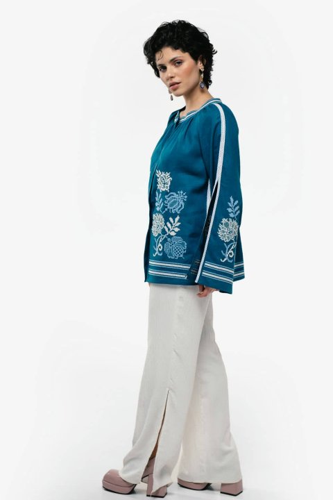 Women's embroidery "Knyajna" sea wave - elegant and refined Ukrainian style.
