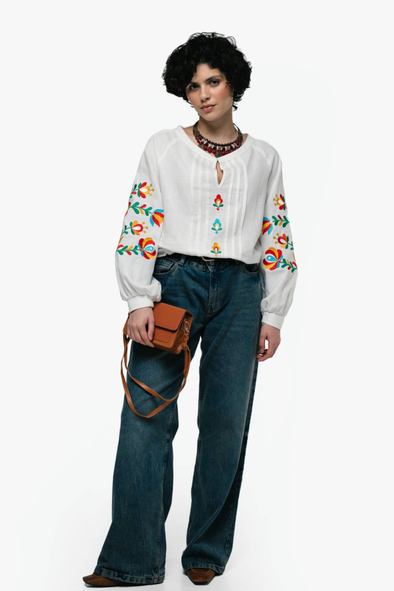 Women's embroidered shirt "Dykanka" milk - an elegant and elegant Ukrainian image.