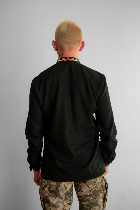 Чоловіча вишиванка Веселка чорна