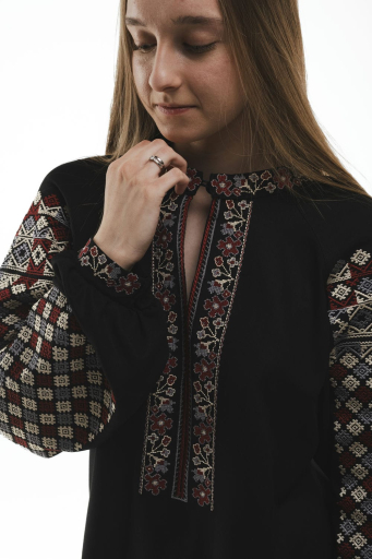 Women's Vyshyvanka Frankivska black - the elegance and strength of Ukrainian traditions.