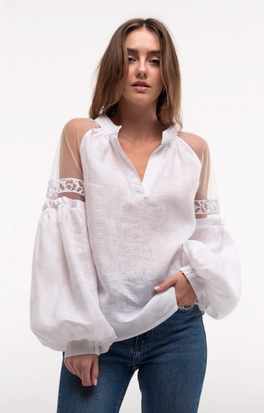 Blouse embroidered Serpanok white